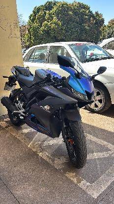 YAMAHA YZF R15 